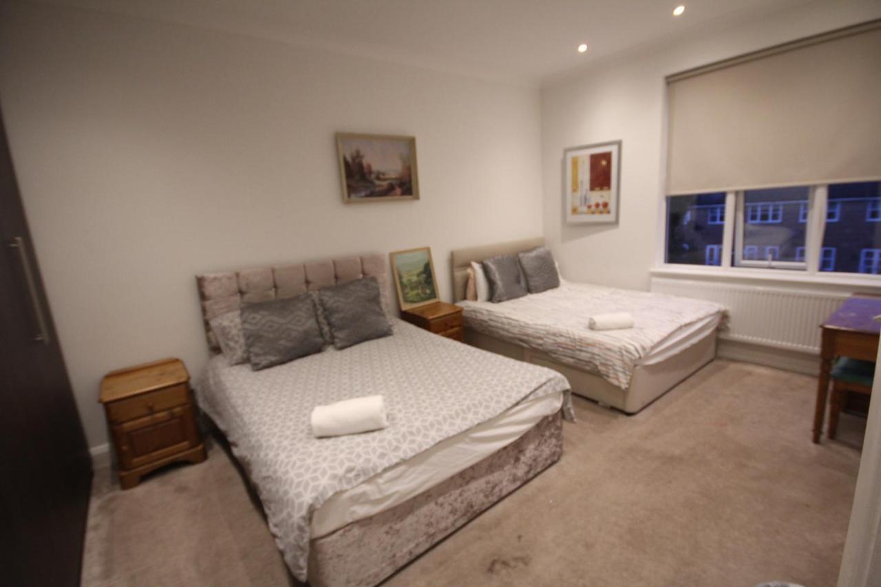Great West Road Apartments Flat C London Exterior foto